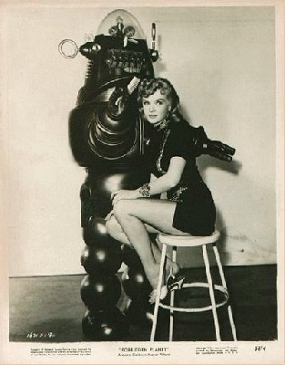 robotas_ir_moteris_02.jpg