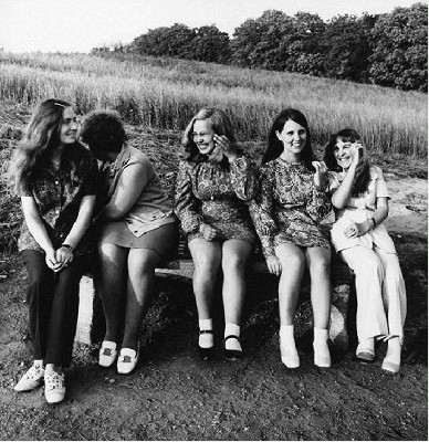 1973_Country_Girls._Zemaitija-Sutkus.jpg