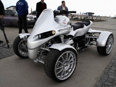 bmw_gg_quad_02.jpg