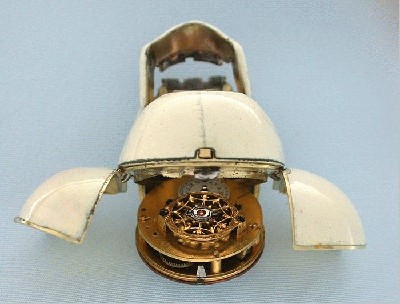 senovinis_laikrodis_kaukole_03.jpg