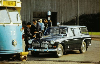 Volvo_1963_220_Estate.jpg